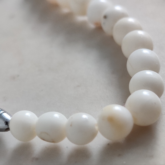 Vintage Genuine White Coral Gradient Necklace - Picture 12 of 16